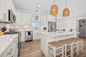 Fridge, microwave, oven, stovetop - New Oceanfront, Elevator, Private Beach Access, Decks on Dune (North Topsail Beach)