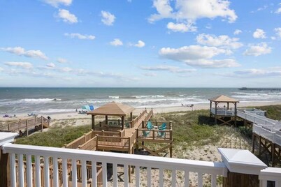 New Oceanfront Home, Elevator, Private Beach Access, Gazebo & Sun Deck at Dune