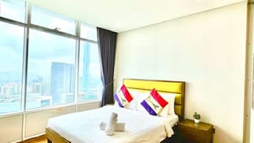 3 bedrooms, desk, iron/ironing board, free WiFi