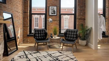 Standard Room | Living area