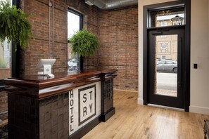 Reception - Hotel STRY (Amherstburg)