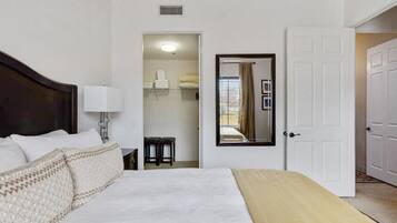 1 bedroom, in-room safe, iron/ironing board, WiFi