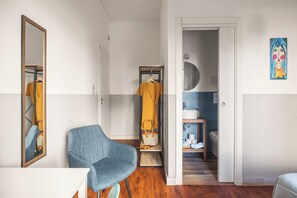 Deluxe Double Room, Balcony | Minibar, in-room safe, individually decorated, individually furnished - Dante Suites (Palermo)