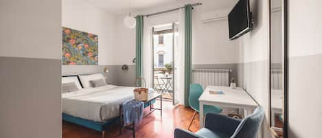 Deluxe Double Room, Balcony | Minibar, in-room safe, individually decorated, individually furnished