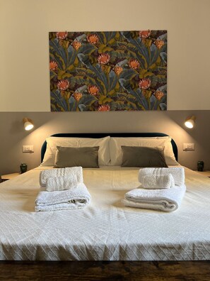 Deluxe Double Room, Balcony | In-room safe, desk, soundproofing, iron/ironing board