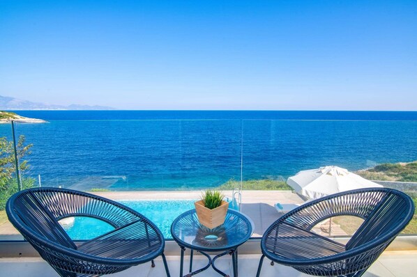 Pool - Villa Dejavu Vrahos by Villa Plus (Ionian Islands)