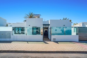 Exterior - Villa Gavia by Villa Plus (Puerto del Carmen)