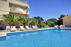 Pool - Apartment with pool, air conditioning - to sandy beach 700 meters (Medulin)