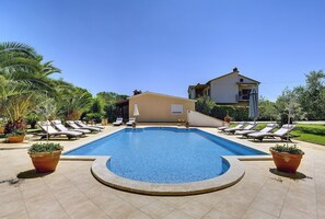 Pool - Apartment with pool, air conditioning - to sandy beach 700 meters (Medulin)