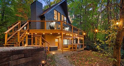 12 mins to Ski slopes: Hot Tub, Game Room, Cold Plunge, Fire Pit & Coffee Bar!