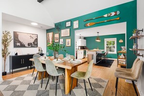 Dining - 12 mins to Ski slopes: Hot Tub, Game Room, Cold Plunge, Fire Pit & Coffee Bar! (Maggie Valley)