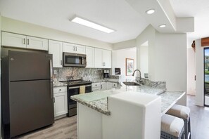 Fridge, microwave, oven, stovetop - Charming 2-bedroom Villa A/C, Pool, hot tub, Beach Front property, Free Parking! (Lihue)