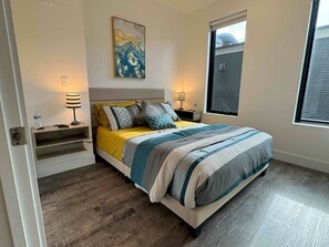 2 bedrooms, iron/ironing board, free WiFi, bed sheets - Riverfront Condo, Ski, walk, bike (Silverthorne)