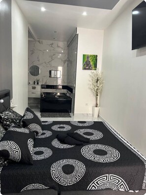 1 chambre, bureau, fer et planche à repasser, Wi-Fi gratuit