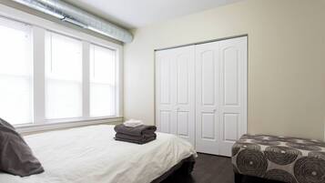 2 bedrooms, WiFi, bed sheets