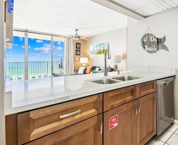 Interior - Updated, Cozy Coastal Retreat, Long Beach Resort (Panama City Beach)