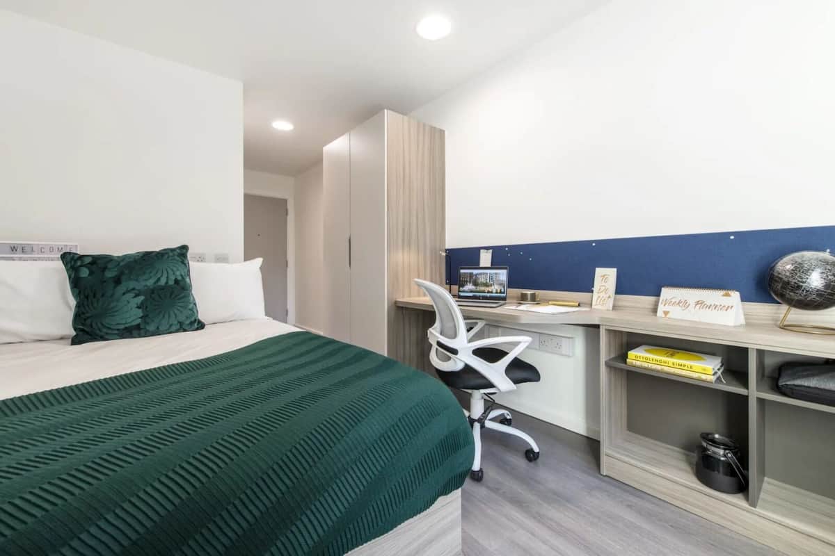 Single Room, Non Smoking | Blackout drapes, free WiFi