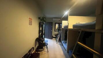 Lydisolert, wi-fi (inkludert) og sengetøy