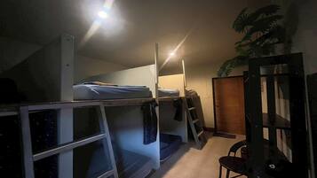 Soundproofing, free WiFi, bed sheets