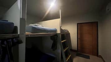 Soundproofing, free WiFi, bed sheets