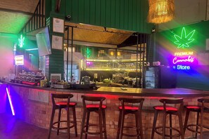 Lobby - Noah’s Ark Cannabis Bar Restaurant Hostel (Koh Samui)