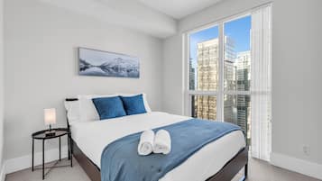 Executive-lejlighed - køkken - byudsigt | 2 soveværelser, arbejdsområde til bærbare computere