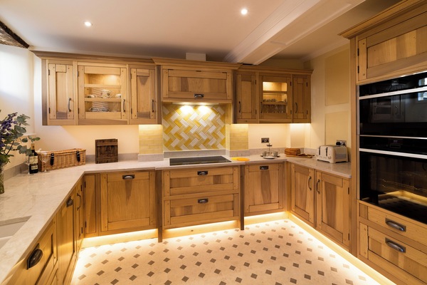 Frigorífic, microones, forn i placa de cuina