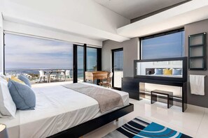 2 habitaciones, escritorio, tabla de planchar con plancha y wifi