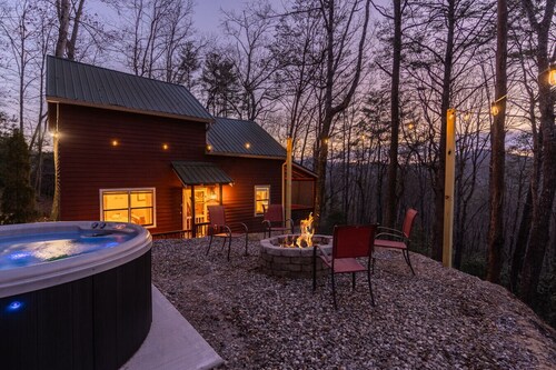 North Woods with Hot Tub