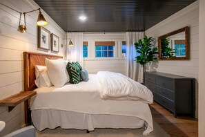 3 chambres, fer et planche à repasser, accès à Internet, literie fournie