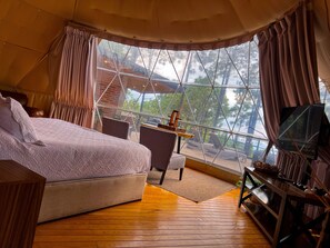 Deluxe Cabin, Mountain View