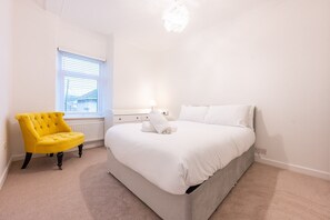 Iron/ironing board, internet, bed sheets - Pandy Road (Bridgend)