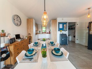 House | Private kitchen | Dishwasher - Magnificent Holiday Home for 6 Adults in Xhoffraix (Malmedy)