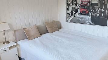 House | 5 bedrooms, individually furnished