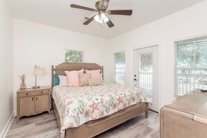 5 bedrooms, iron/ironing board, WiFi, bed sheets