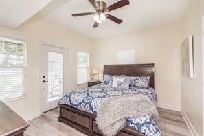 5 Schlafzimmer, Bügeleisen/Bügelbrett, WLAN, Bettwäsche