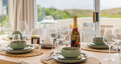 Sans Souchi - Whangamata Holiday Home