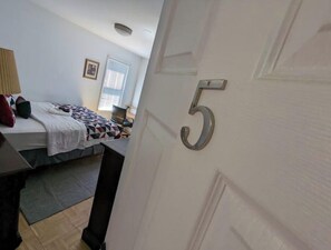 8 Schlafzimmer, Bügeleisen/Bügelbrett, WLAN, Bettwäsche