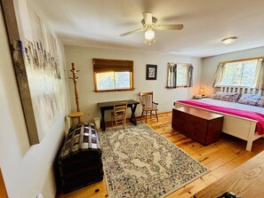 3 bedrooms, desk, iron/ironing board, travel cot