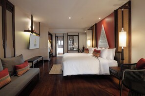 华丽双床房, 2 张单人床, 浴缸 | 客房内保险箱、办公桌、笔记本电脑工作区、遮光窗帘