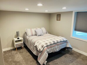 4 室のベッドルーム、アイロン / アイロン台、WiFi、ベッドシーツ