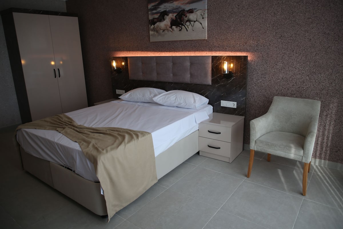 Premium bedding, minibar, desk, laptop workspace