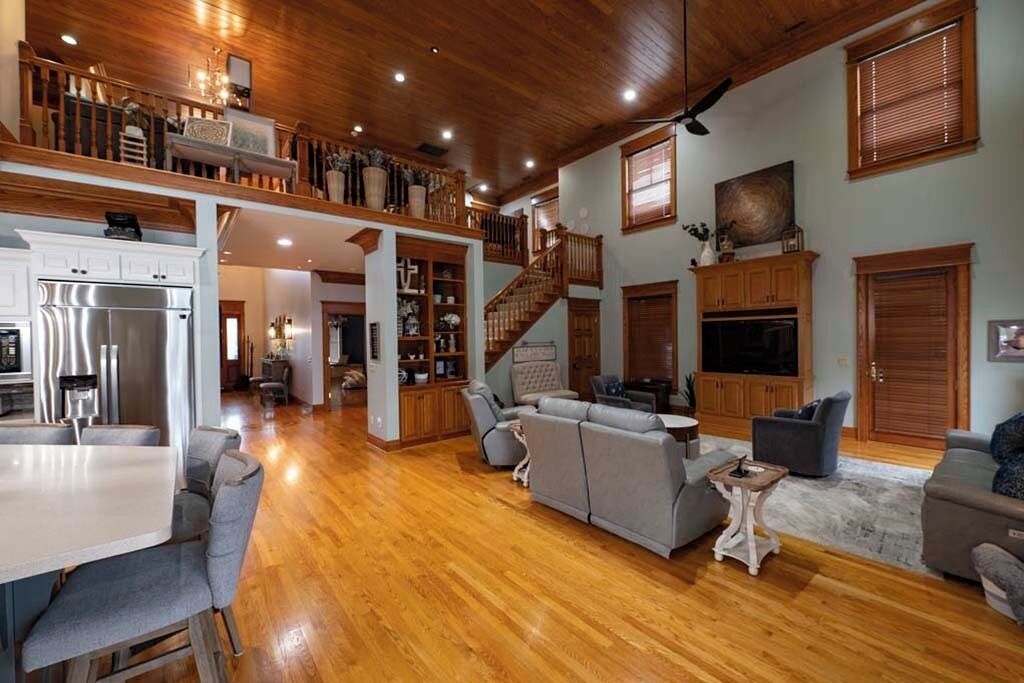 Smart TV, fireplace, offices