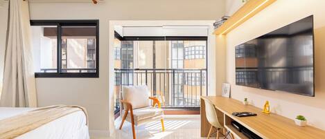 Apartment, City View | Living area