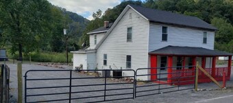 Cottage 5 In Eckman Central to Hatfield McCoy trails. ATV Rental Offered!
