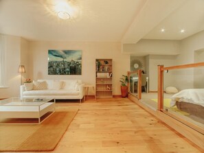 Apartment | 1 bedroom, iron/ironing board, free WiFi, bed sheets