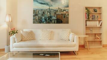 Apartment | Living area | TV