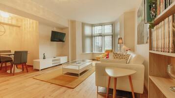 Apartment | Living area | TV