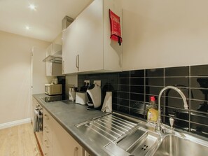 شقة | مطبخ خاص | ثلاجة، ميكروويف، فرن، موقد طهي مسطح