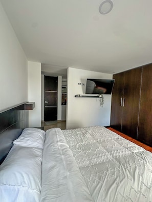 1 habitación, wifi y ropa de cama